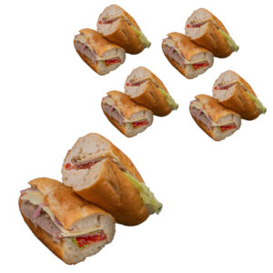 ساندويتش لحم مشوي على باغيت أبيض